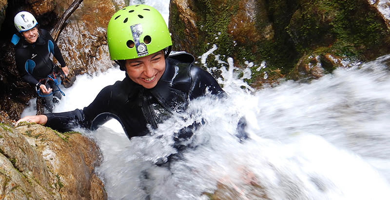 Esperienza outdoor di canyoning in Val di Ledro Trentino