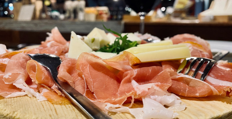 Formaggi e salumi piemontesi - Tour gastronomico a Torino
