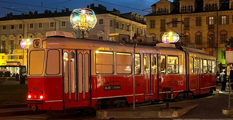 Esperienza gastronomica su tram a Torino, Italia
