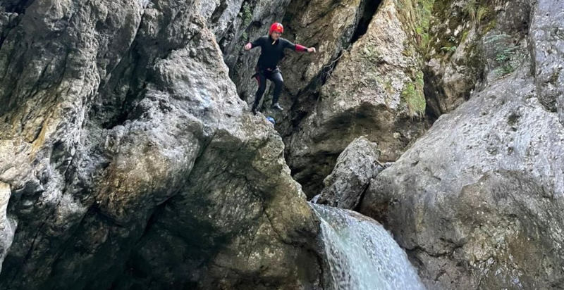 Trekking acquatico in Val Brembana tra rocce e torrenti limpidi
