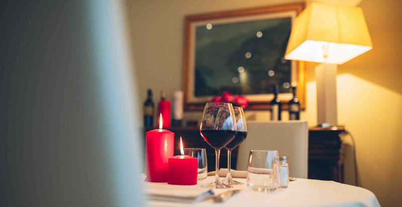 Cena a lume di candela al ristorante Acero Rosso