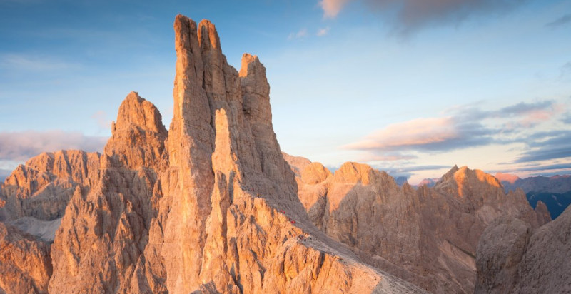 emozionante volo in elicottero sulle Dolomiti 
