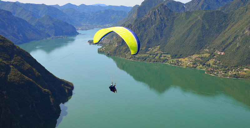 Biposto parapendio lago di Idro