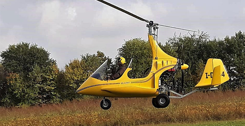Decollo autogiro da Fiumara in Puglia