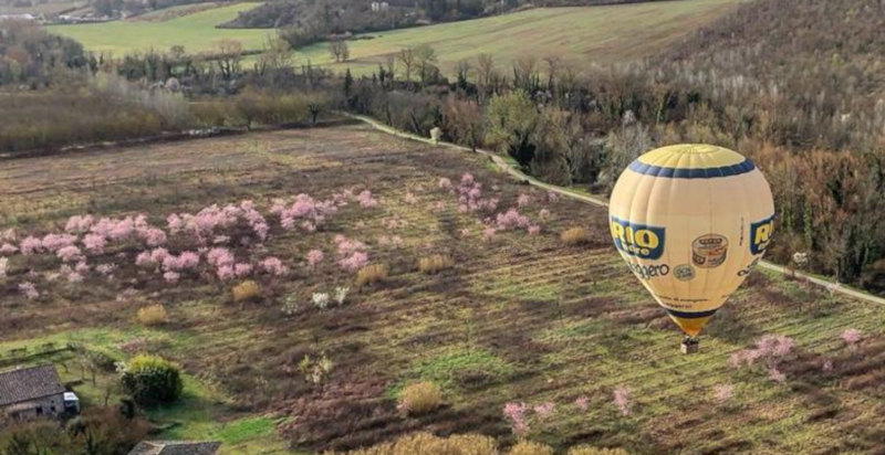 Paesaggi del Chianti visti dall'alto durante un volo in mongolfiera