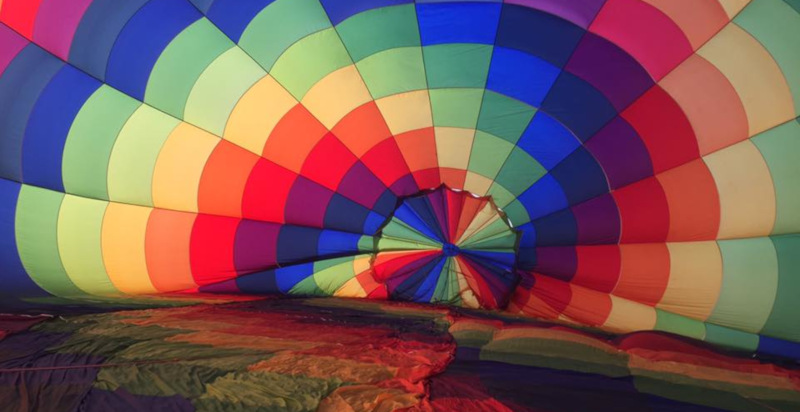 Interno di una mongolfiera