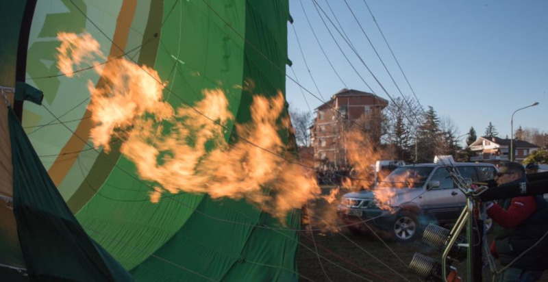 volo -mongolfiera barolo