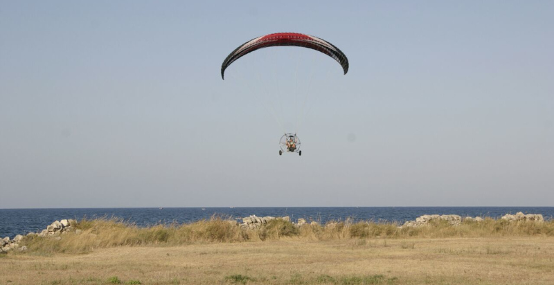 Volo in paramotore biposto nella zona di Bari