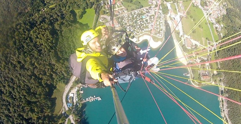 Volo parapendio lago di Ledro