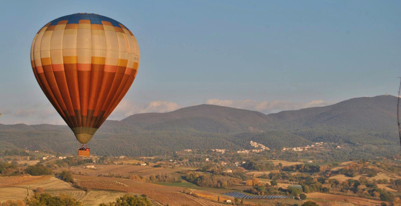 Esperienza esclusiva in mongolfiera per coppie