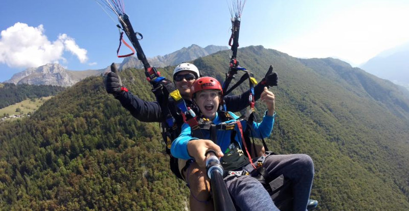 Parapendio biposto a Rocca Canavese vicino a Torino