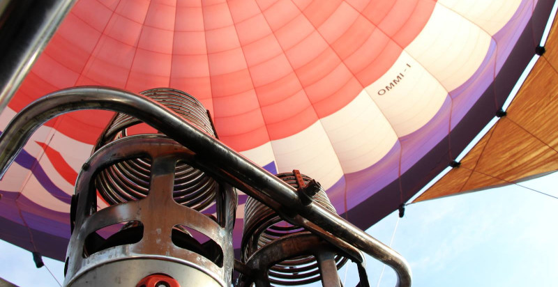 Particolare della mongolfiera vicino a Udine in Friuli